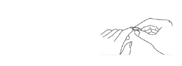 ニッパーの刃先に近い部分を持ち、硬い角質やささくれを刃の先端で挟んで少しずつカット。